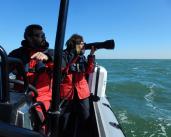 Agents du Parc naturel marin des estuaires picards et de la mer d'Opale à bord du Septentrion.